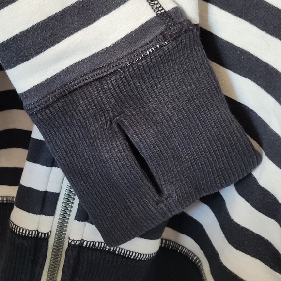 LULULEMON Rolling With My Omies Striped Hoodie | size 4 - Picture 4 of 7